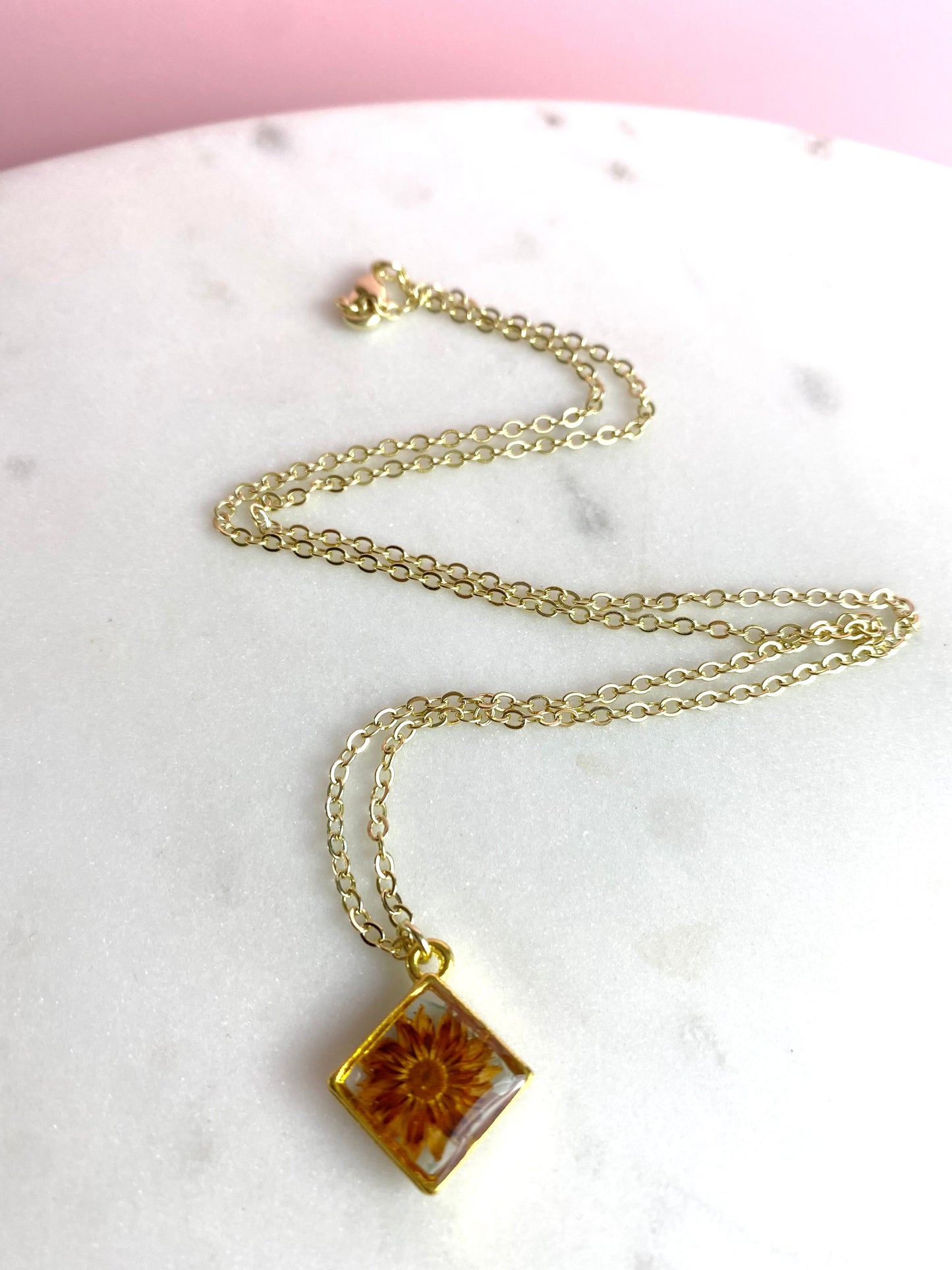 Pressed Flower Necklace | Brown Daisy Diamond | Handmade Jewelry