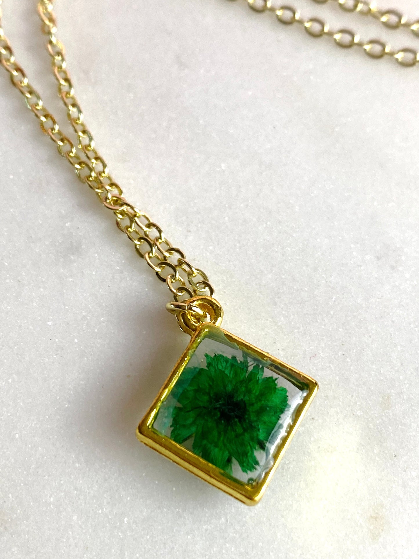 Pressed Flower Necklace | Green Daisy Diamond | Handmade Jewelry