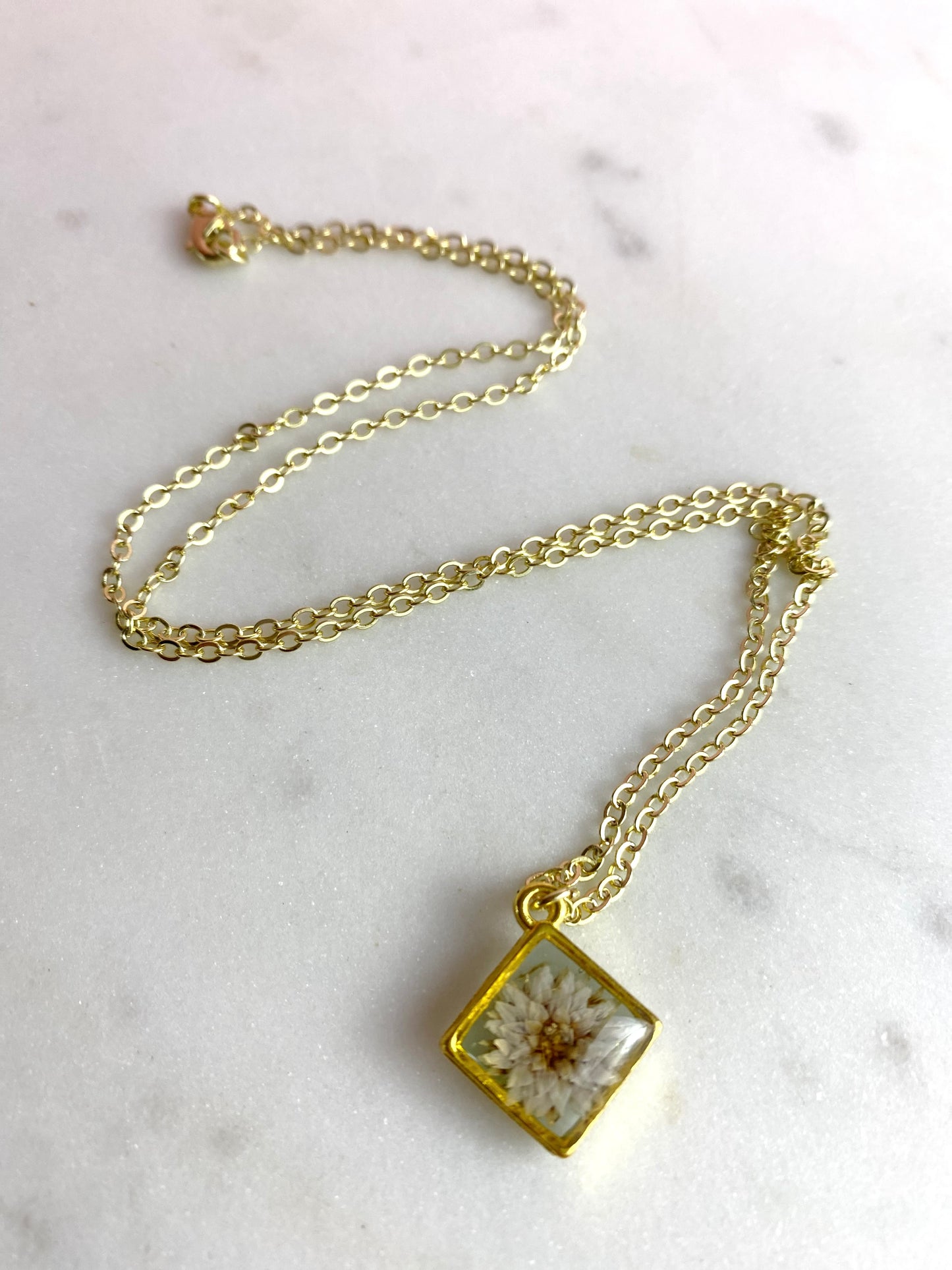 Pressed Flower Necklace | White Daisy Diamond | Handmade Jewelry