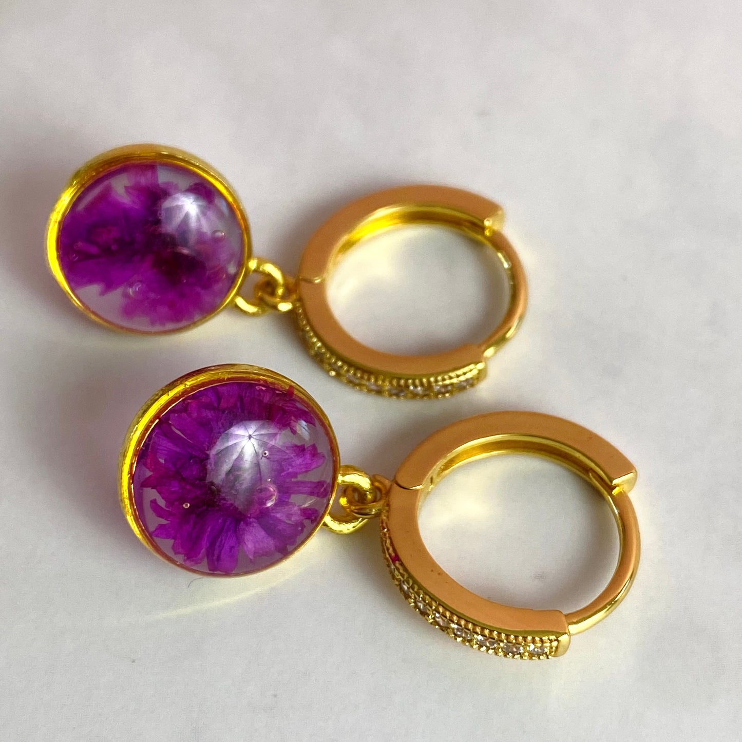 Pressed Flower Gold-Plated Huggie Hoop Earrings | Purple Daisy Round | Handmade Jewelry